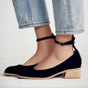 JEFFREY CAMPBELL x FREE PEOPLE Womens Black Suede Boulevard Heels Pumps Size 9.5